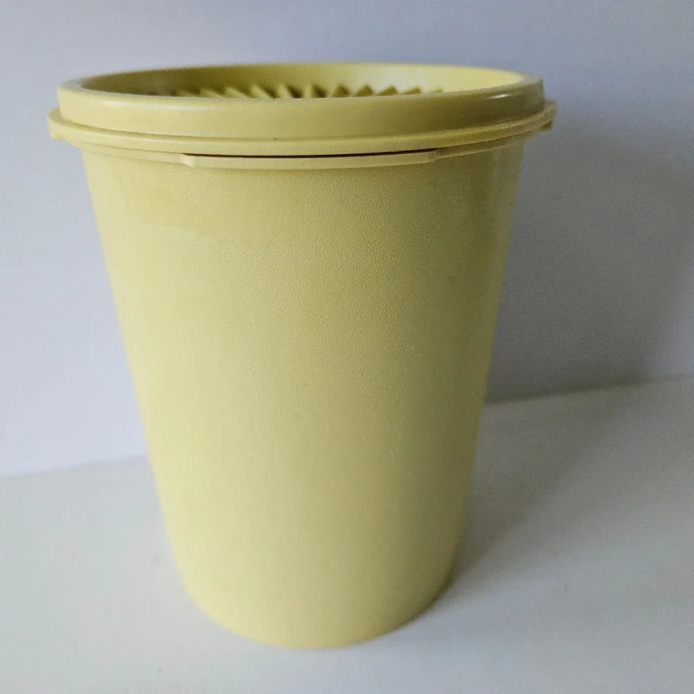 Vtg Tupperware Servalier Harvest Gold Sunburst Canister With Lid 6.5in